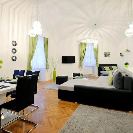 Apartment Varkapitany *