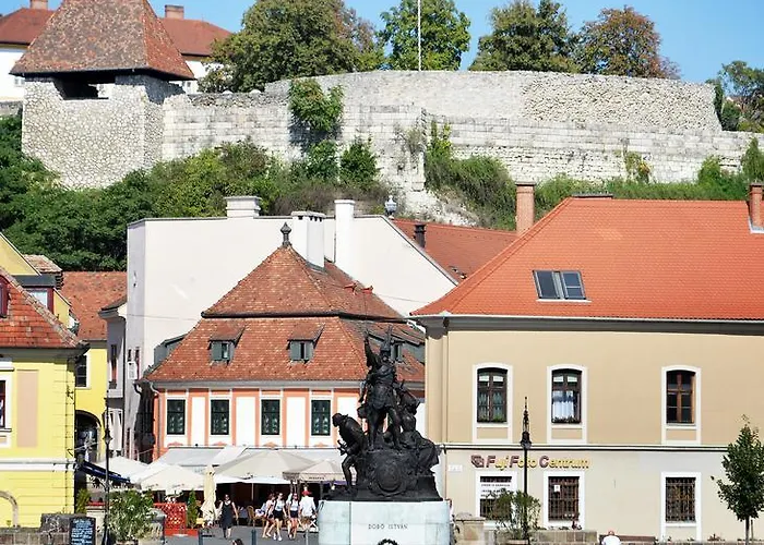 Varkapitany *