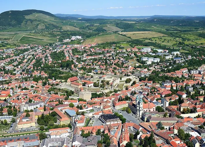 Apartamento Varkapitany Eger